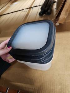 lot 28958 image: Set of 4 airtight Storage Containers