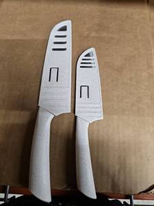 lot 28972 image: Tomodachi Santoku Set of 2 Knives