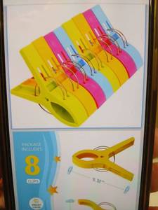 lot 23693 image: Danmu Beach Towel Clips 8pk
