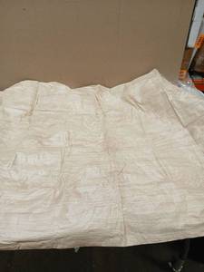 lot 39232 image: Vinyl Tablecloth with Elastic Edges 42x50