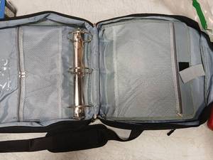 lot 39239 image: Ytonet 3-Ring Binder Laptop Messenger Bag