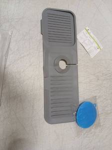 lot 39248 image: Kitchen Sink Mat with Silicone Scrubber