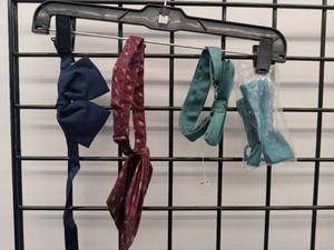 lot 66572 image: APPEARS NEW - Necktie Bundle