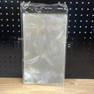 lot 4197 image: Plastic Bags 10 x 7 Inch. Approximately 100 Bags - Retail $0
