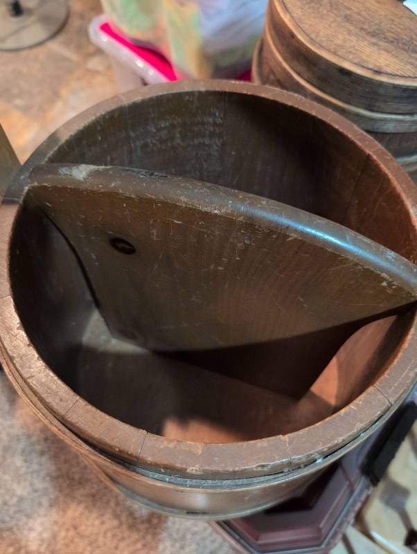 lot 5519 image: Early 1900s Firkin Bucket with Seperator
