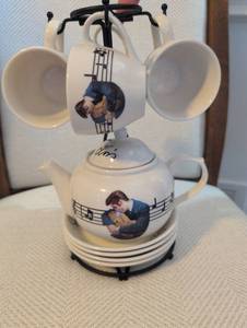 lot 2401 image: Musical Theme Tea Set with Cups