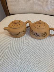lot 2427 image: Chinese Yixing Clay Teapot Set with Calligraphy
