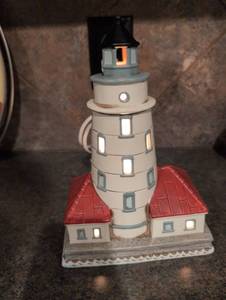 lot 2439 image: Lefton Illuminated Ceramic Lighthouse