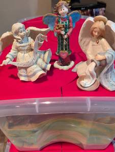 lot 2447 image: Decorative Angel Figurine Collection