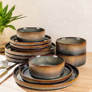 lot 1447 image: TheTerra Ceramic Dinnerware Sets for 4, 12 Pieces Porcelain Lightweight Speckled Plates and Bowls Sets, Scratch Resistant Dish Set, Oven & Microwave & Dishwasher Safe, Coca Mocha - Retail $70