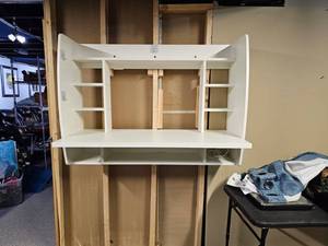 lot 30 image: White Wall-Mounted Computer Desk with Shelving Unit