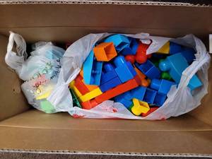 lot 1725 image: Mixed Lot - Mega Blocks