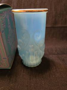 lot 1511 image: Avon Venetian Blue Imperial Garden Bath Set