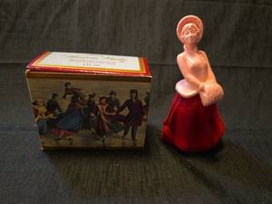 lot 5338 image: Avon Moonwind Cologne with Decorative Figurine