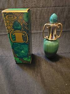 lot 5339 image: Avon Marbleesque Sonnet Cologne Mist Set