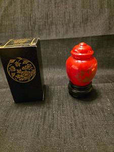 lot 5316 image: Avon Oriental Peony Moonwind Cologne with Red Vase