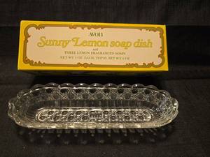 lot 5319 image: Avon Sunny Lemon Soap Set with Crystal Dish