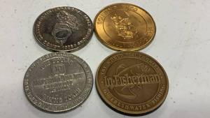 lot 48 image: Mixed Lot of Vintage Casino & Commemorative Tokens