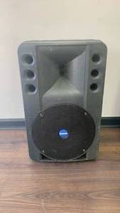 lot 55 image: Mackie Art 300 Professional Speaker System PA passive speaker tested tweeter not working