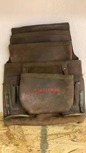 lot 61 image: Craftsman Leather Tool Belt Pouch approx 12x8 inches