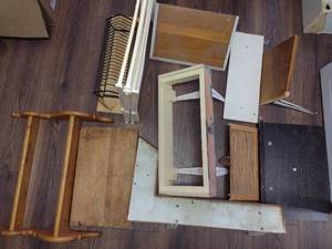 lot 122 image: Clothes Drying Rack, Spice Rack and shelves lot