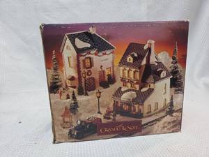 lot 384 image: Grandeur Noel Christmas Village Set - Grocery and Tavern Buildings
