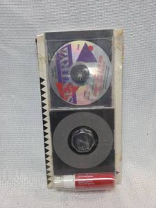 lot 392 image: Sentry CD Cleaner Kit with Solution