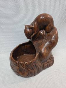 lot 393 image: Ceramic Squirrel Decor