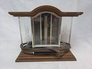 lot 416 image: Pabst Blue Ribbon Pagoda Style Electric Lamp