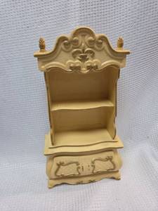 lot 426 image: Cream Colored Doll Furniture Dresser