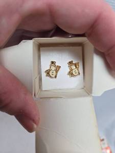 lot 451 image: Avon Festive Accents Mr. Snowman Pierced Earrings