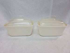 lot 459 image: Glassbake Containers