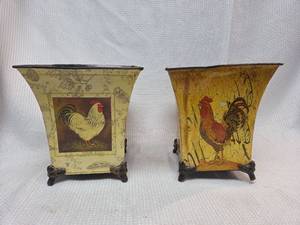 lot 481 image: French Country Rooster Metal Planters