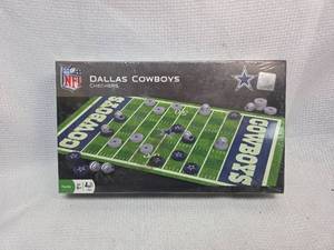lot 500 image: NFL Dallas Cowboys Checkers Board Game