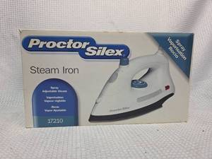 lot 501 image: Proctor Silex 17210 Steam Iron