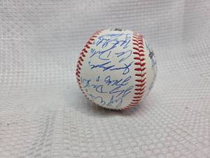 lot 512 image: NCAA Championship Team Signed Baseball