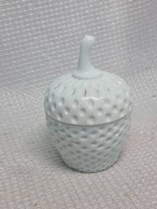 lot 554 image: White Milk Glass Sugar Bowl