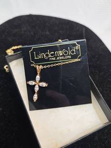 lot 575 image: Lindenwold  Cross Necklace