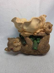 lot 579 image: Decorative Patio Decor