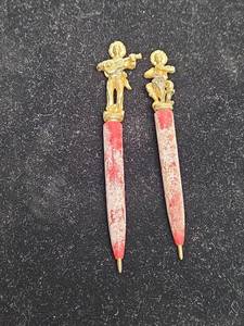 lot 591 image: Vintage Pens with Musicians
