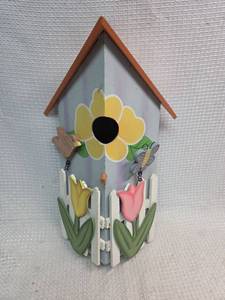 lot 623 image: Decorative Garden Birdhouse with Flowers