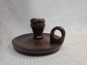 lot 634 image: Wood Hogscraper Candleholder