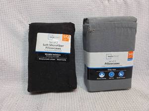 lot 674 image: Mainstays Microfiber Pillowcases