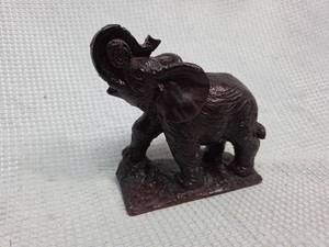 lot 681 image: Small  Elephant Figurine
