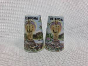 lot 690 image: Oklahoma State Souvenir Salt and Pepper Shakers