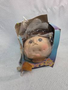 lot 698 image: 1970s Doll Baby Head in Box