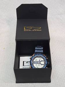 lot 748 image: Beautiful Daniel Steiger Dual Display Sports Watch. Appears in like new condition