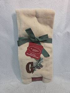 lot 755 image: St. Nicholas Square Pine Embroidered Hand Towel Set