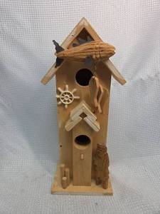lot 762 image: Nautical Themed Wooden Birdhouse