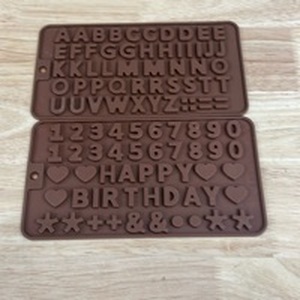 lot 4316 image: Silicone Alphabet Number Mold Set - Retail $8
